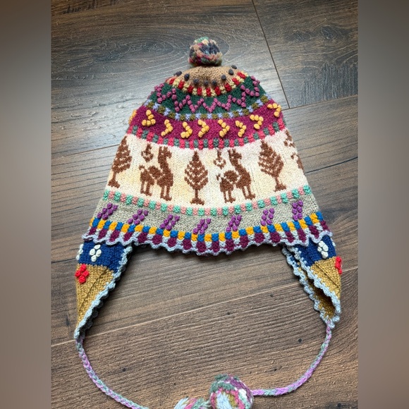 Hand-Knit Peruvian Wool Chullo Hat Llama & Andean Motif Ear Flap Beanie main image 5